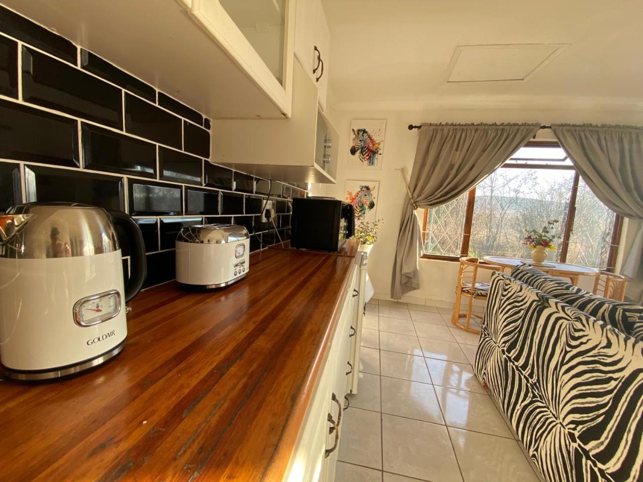 הימוויל Sani Pass View Cottage מראה חיצוני תמונה