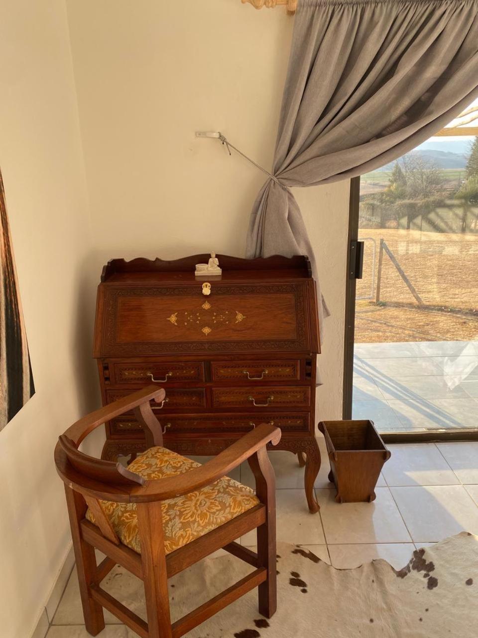 הימוויל Sani Pass View Cottage מראה חיצוני תמונה
