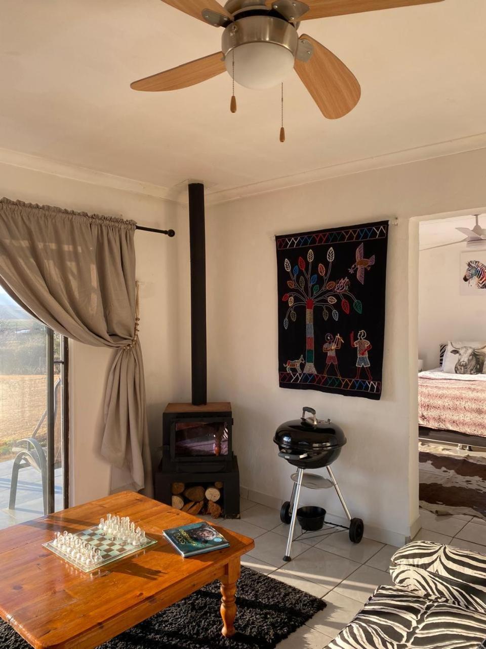 הימוויל Sani Pass View Cottage מראה חיצוני תמונה