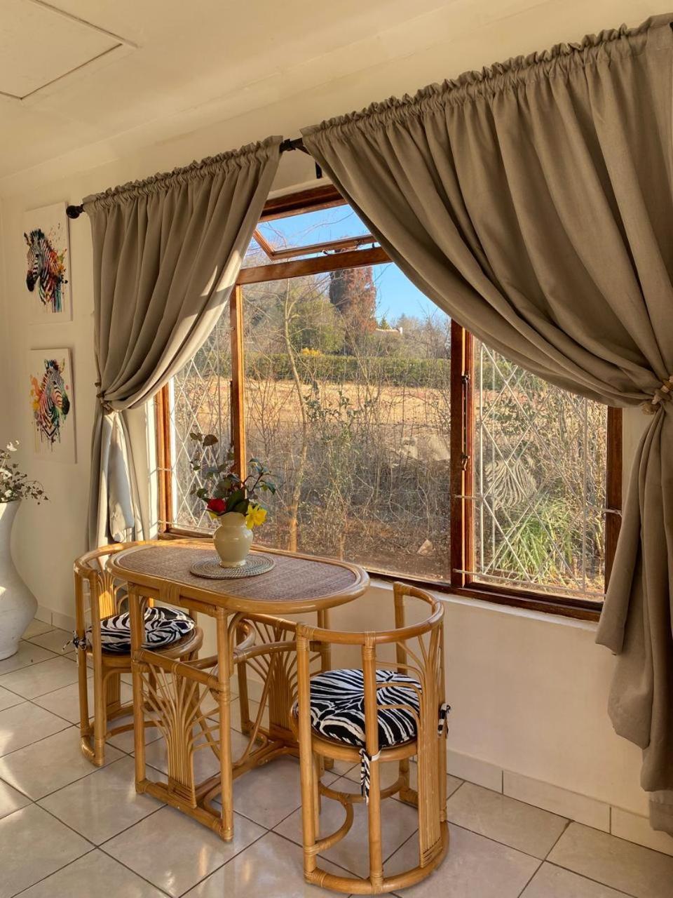 הימוויל Sani Pass View Cottage מראה חיצוני תמונה